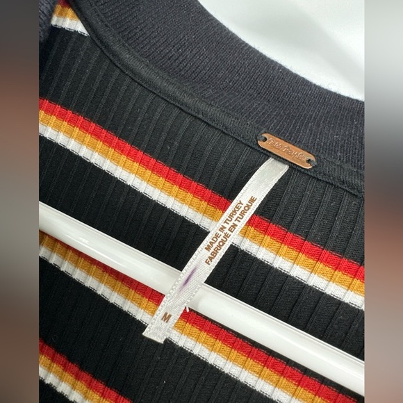 Free People Donna Striped Collared Tee Size M Black Motif Ribbed Knit top - Picture 4 of 5
